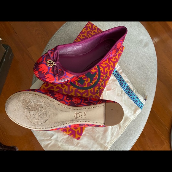 Tory Burch ballet slipper floral print red wine - Picture 2 of 3